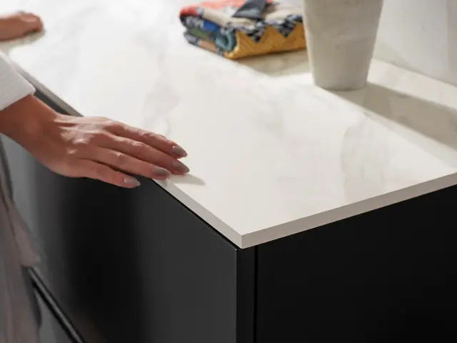 Ponza - Carrara Marmor Benkeplate Benkeplate i HPL 
