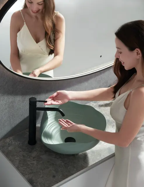 Handmade ART - SJØBRIS Håndlaget bolleservant i Keramikk 