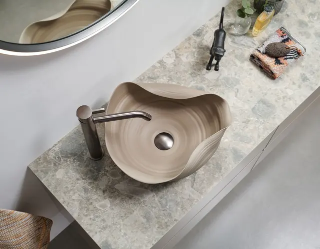 Handmade ART - VEKST Håndlaget bolleservant i Keramikk 