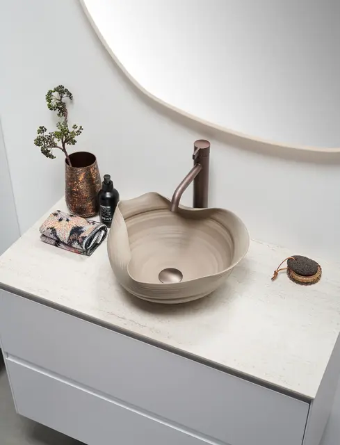 Handmade ART - VEKST Håndlaget bolleservant i Keramikk 