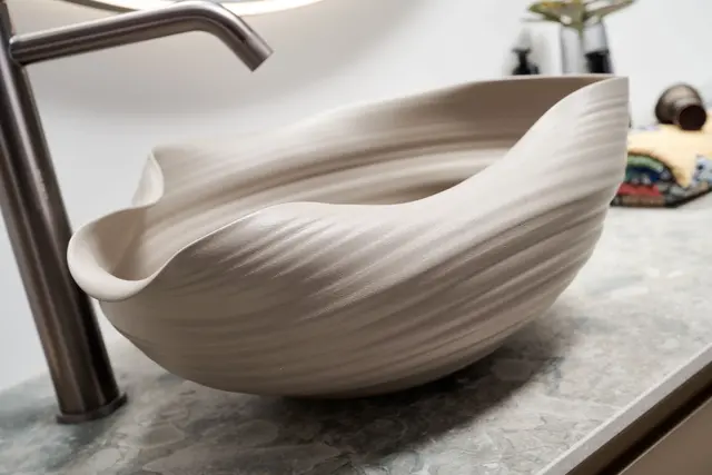 Handmade ART - VEKST Håndlaget bolleservant i Keramikk 