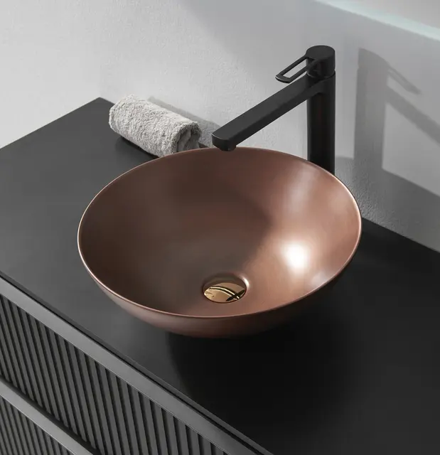 Matteo Bronse servant Bolleservant i porselen 