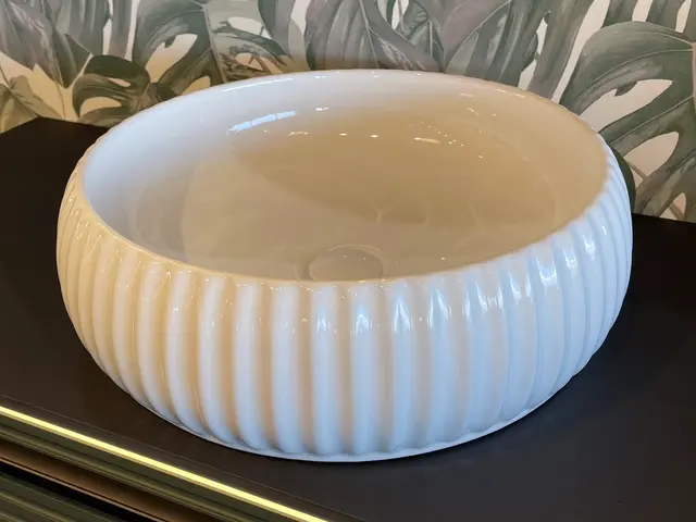 Ruffino - Hvit Bolleservant i porselen 