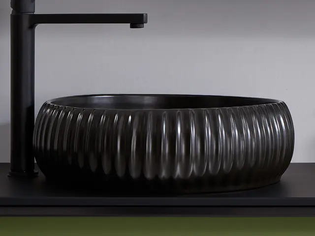 Ruffino - Sort Matt Bolleservant i porselen 