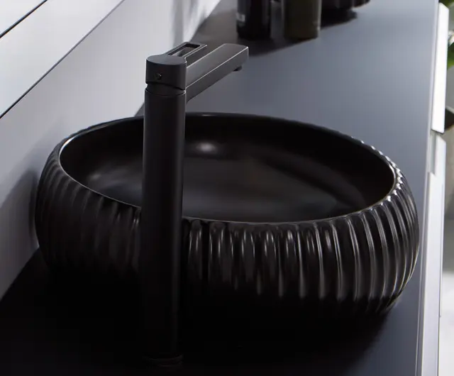 Ruffino - Sort Matt Bolleservant i porselen 