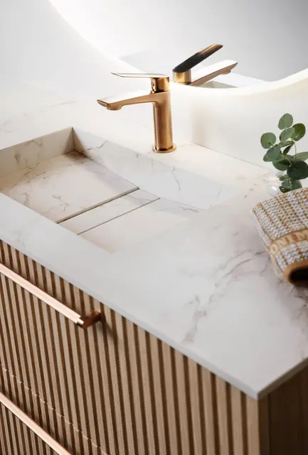 DEKTON - Entzo Heldekkende Servant Heldekkende Servant i DEKTON 