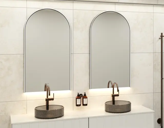 Frascati - Bronse Matt Høyt buet speil med underlys 