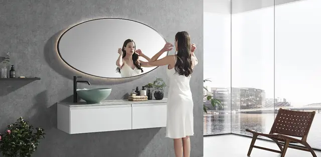 Tropea - Sort Børstet Ovalt speil med ramme og backlight 