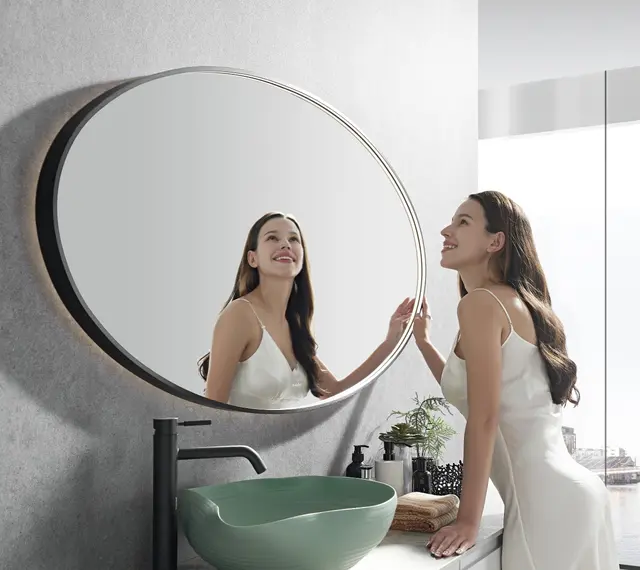 Tropea - Sort Børstet Ovalt speil med ramme og backlight 