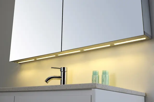 Capri Speilskap med led-lys og underlys 